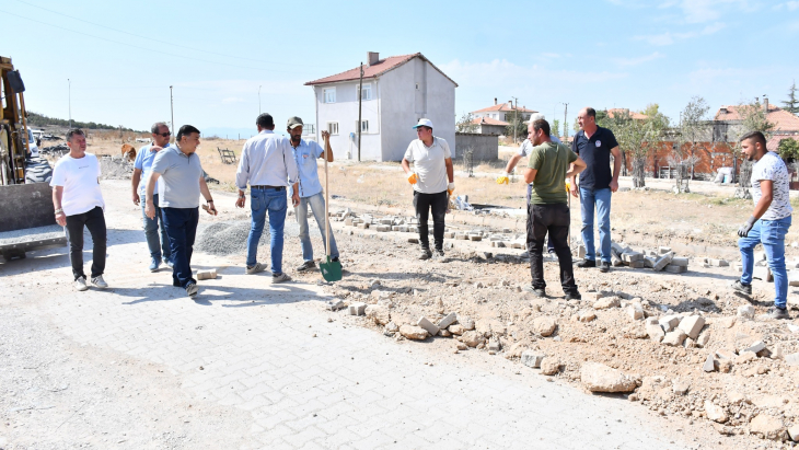 Emet Sanayi Sitesi'nde Yol Sorunu Çözülüyor: 4.000 m² Parke Taşı Çalışması Gerçekleşecek