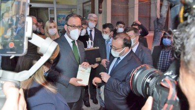 Gençlik ve spor bakanımız Mehmet Muharrem Kasapoğlu, esnaflarımızı ziyaret etti