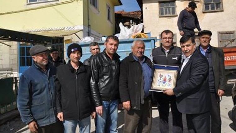 Emet Belediyesi Türkmenler İçin Yardım Kampanyası Başlattı