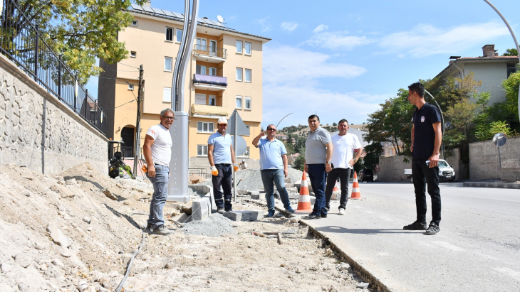 Başkan Koca, Okullar Caddesi'ndeki Çalışmaları İnceledi