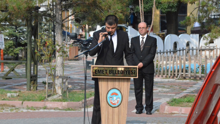 EMET'İN DÜŞMAN İŞGALİNDEN KURTULUŞUNUN 100. YILDÖNÜMÜ PROGRAMI HÜKÜMET KONAĞI ÖNÜNDE ATATÜRK BÜSTÜNE ÇELENK KOYMA TÖRENLERİ İLE BAŞLADI