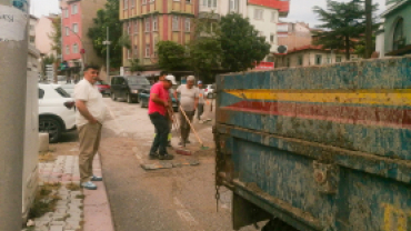 Emet’te Yoğun Yağışın Ardından Temizlik Çalışmaları Başladı