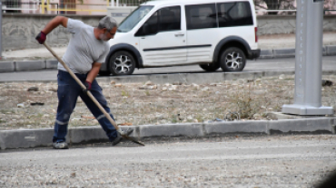 Emet’te Yoğun Yağışın Ardından Temizlik Çalışmaları Başladı