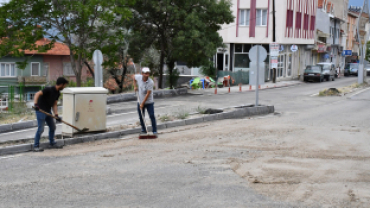 Emet’te Yoğun Yağışın Ardından Temizlik Çalışmaları Başladı