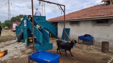 Emet Belediyemiz Keçi Peyniri Projesinde Yeni Makineler Hizmette