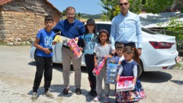 Bayram Ziyaretleri Şehit ve Gazi Ailelerimizi Ziyaretle Başladı