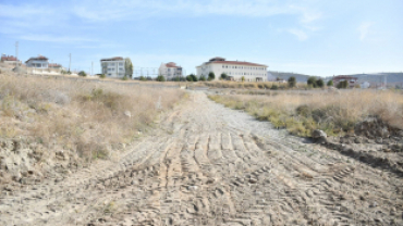 Emet'te okul çevrelerinde yol iyileştirme çalışmaları yapılıyor