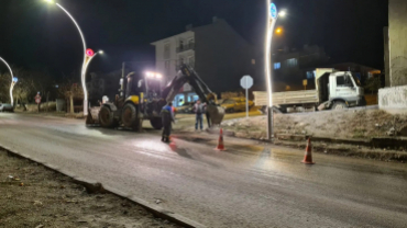 Emet’te Su Arızalarına Gece Müdahalesi