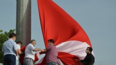 EMET BELEDIYEMİZ CORONA VİRÜSLE MÜCADELESİNİ SÜRDÜRÜRKEN, ŞEHİR BAKIM VE MODERNİZASYONUNADA DEVAM DİYOR.